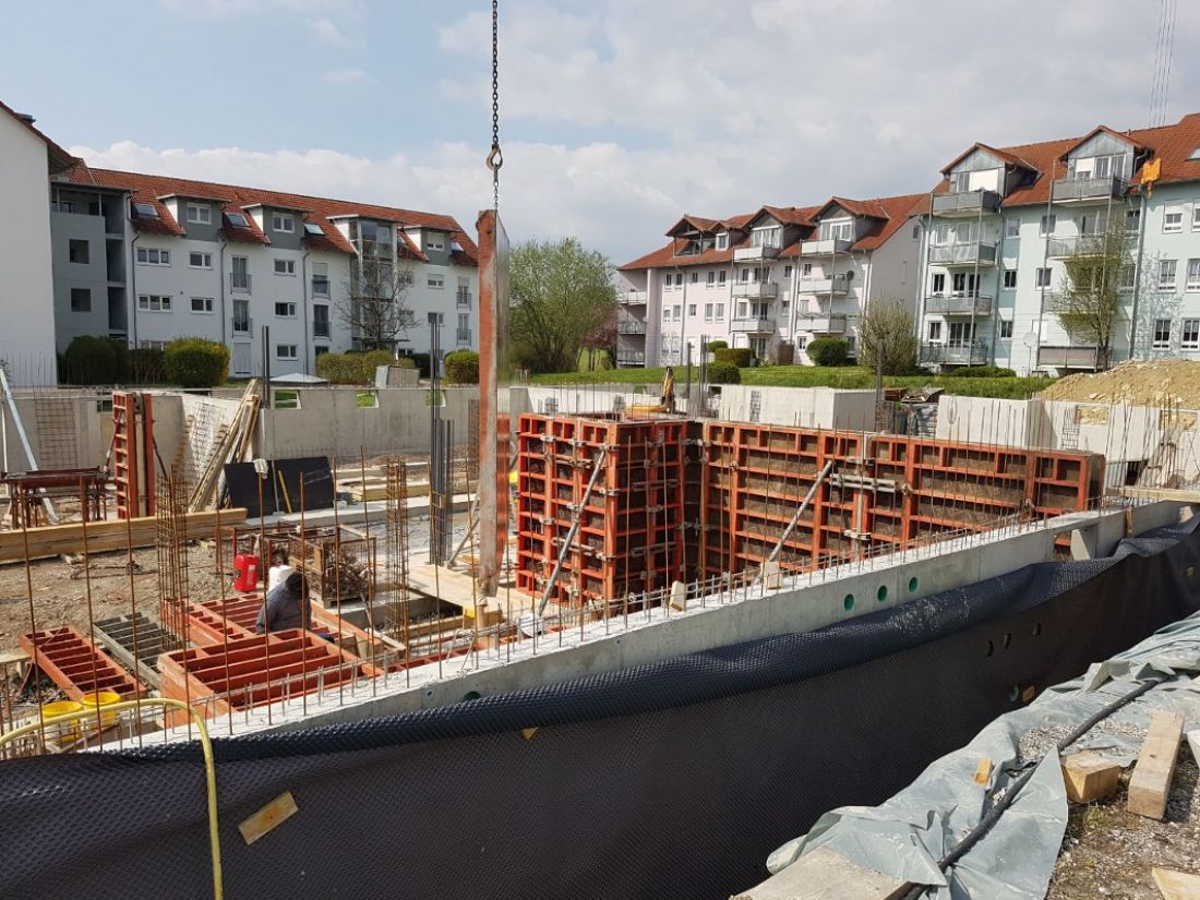 Schalen der Kellerwände - 08.04.17